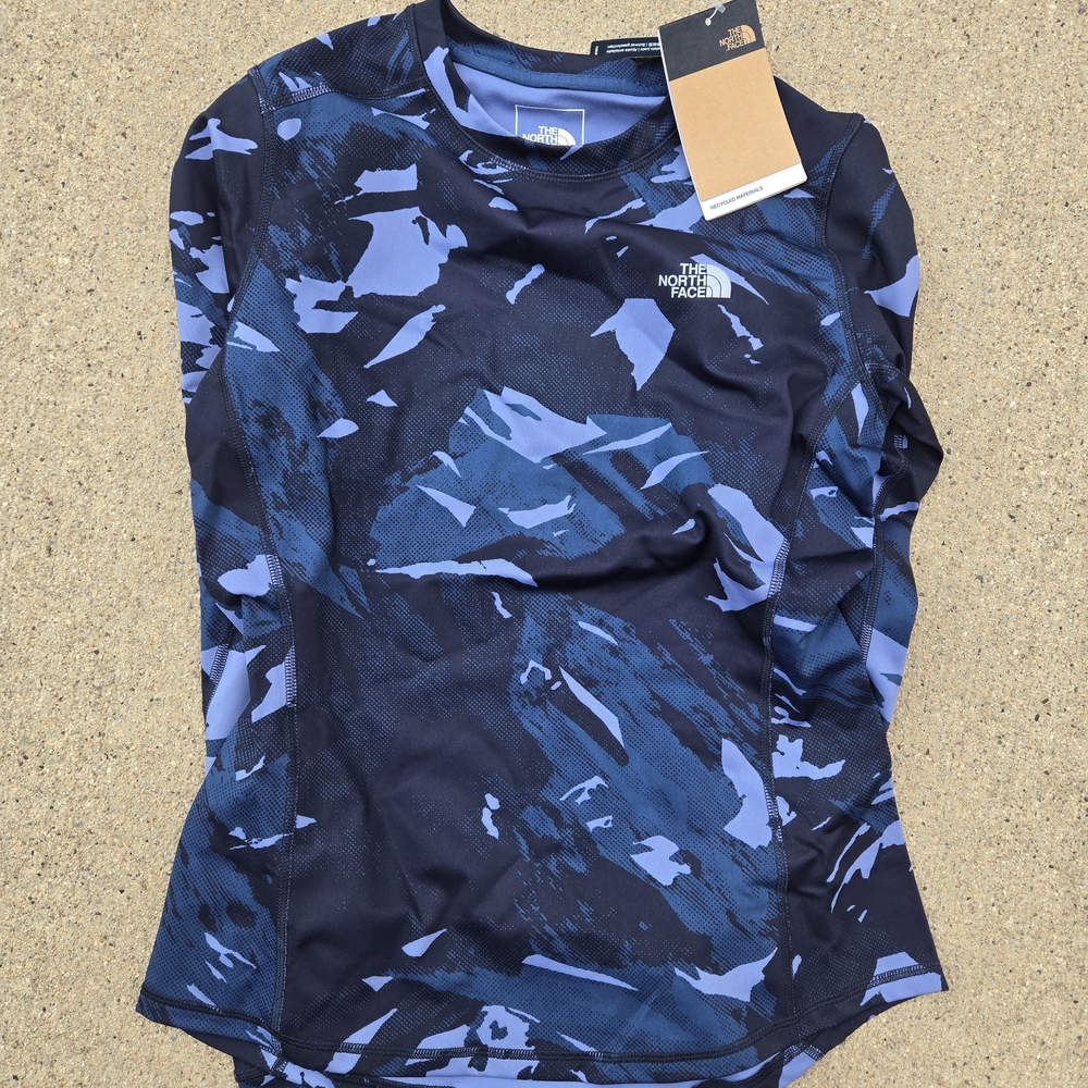 The North Face Printed Winter Warm Essential Base Layer Top NWT Medium